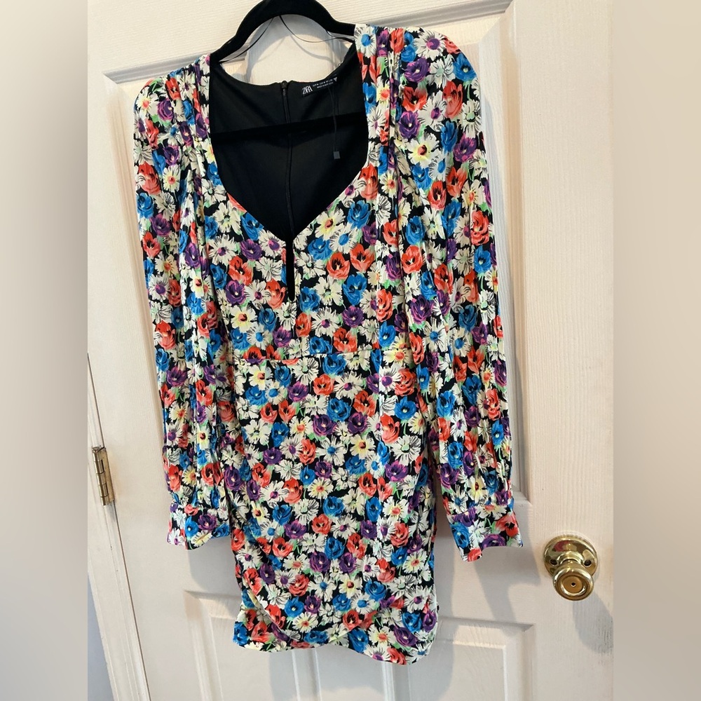 Zara Vibrant Floral Print Long Sleeve Mini Dress Ruched Skirt Design Woman Small - Picture 10 of 13